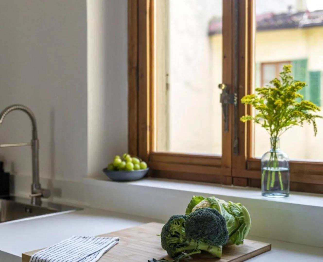 Modern Art Apartment - Art Pieces & Eclectic Deco Florence
