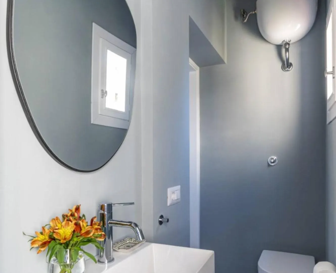 Modern Art Apartment - Art Pieces & Eclectic Deco Florence Italy