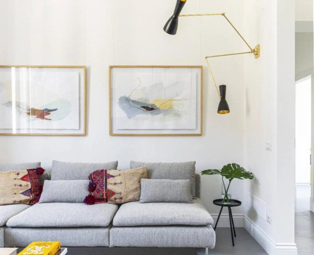 Modern Art Apartment - Art Pieces & Eclectic Deco Florence